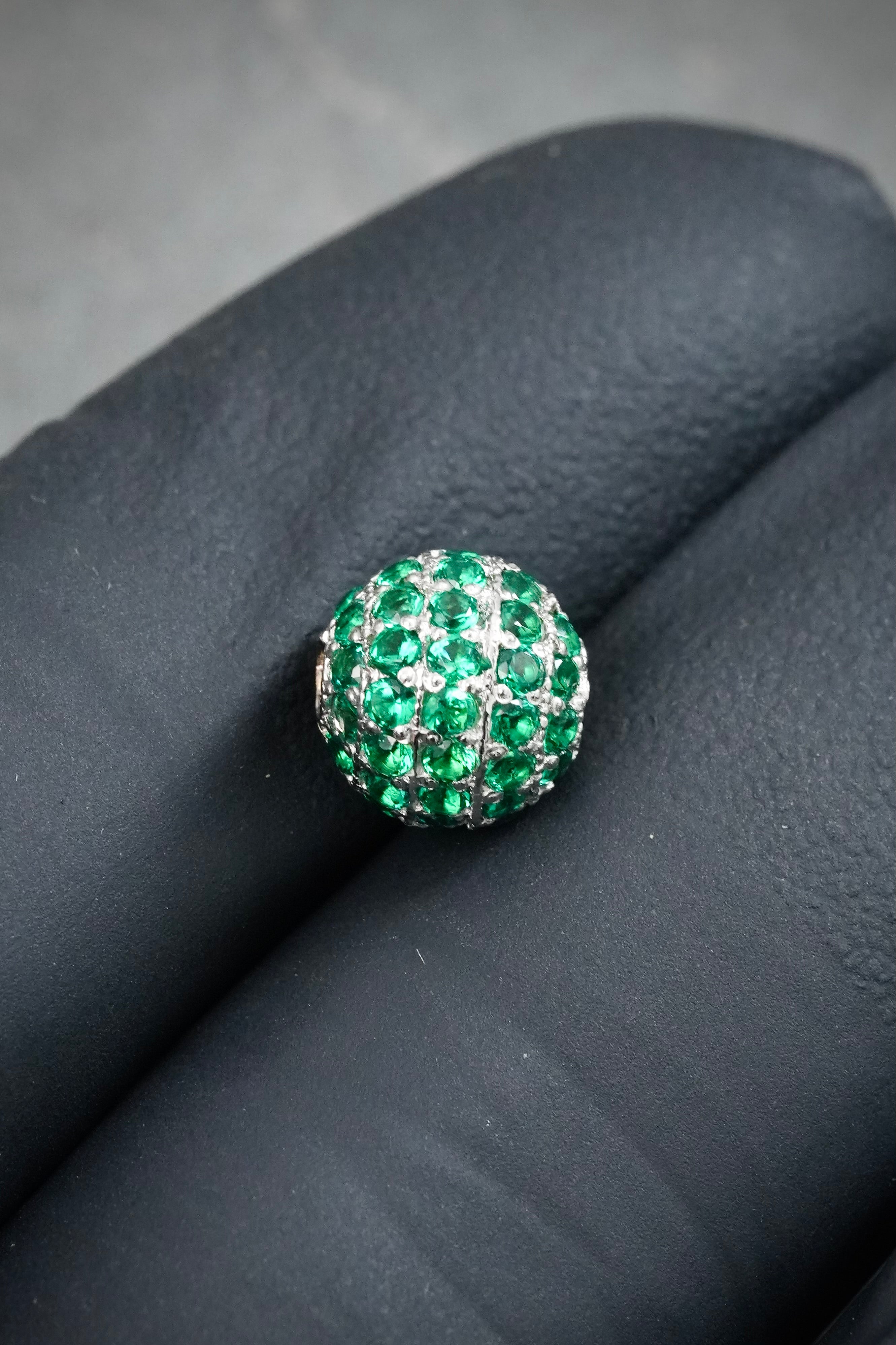 Herraje Bola de Fuego con Swarovski Verde 2.2gr / 0.8cm / 8mm — Oro Blanco