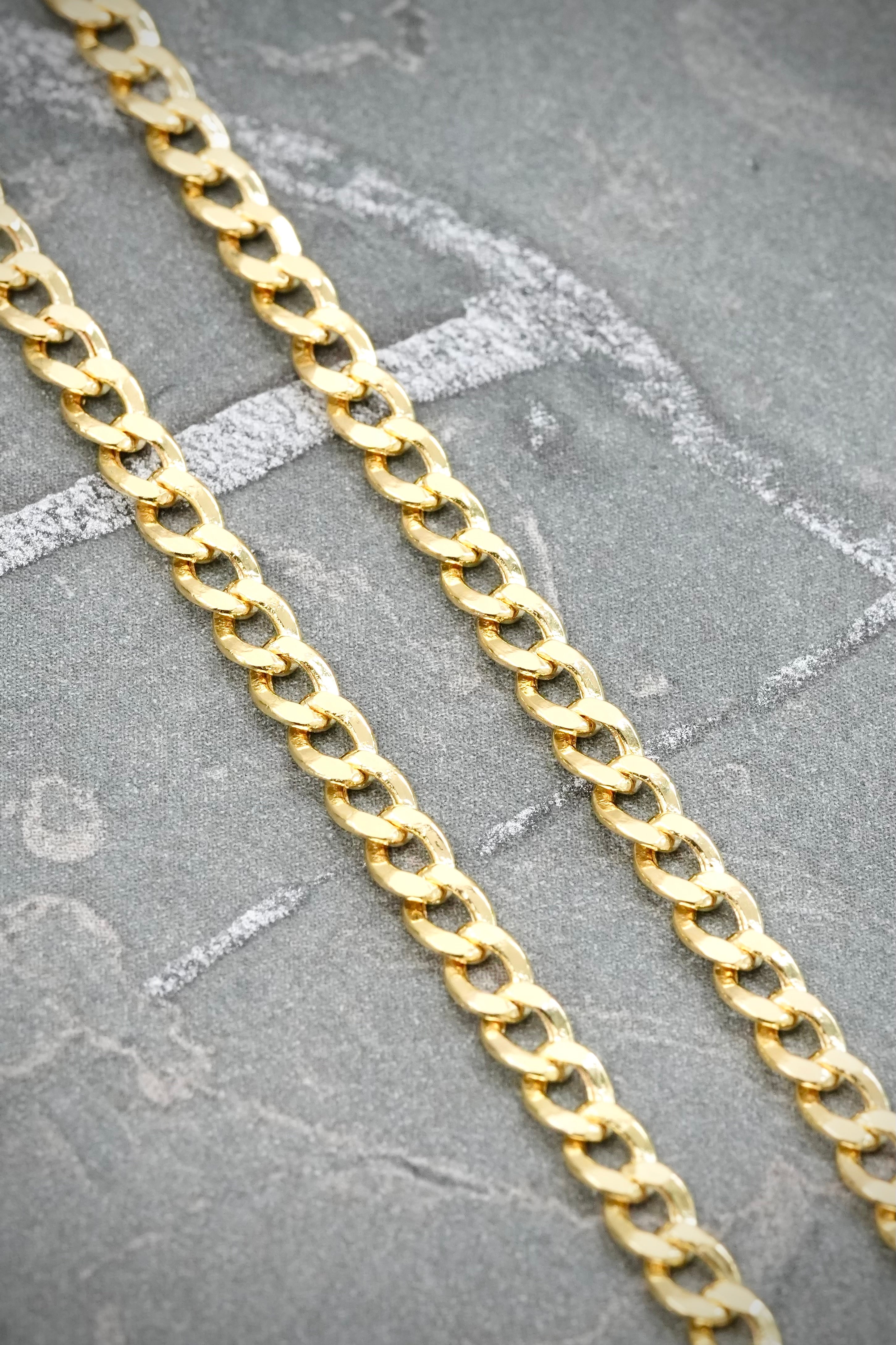 Cadena Cubana 7.3gr / 70cm / 3.3mm — Oro Amarillo