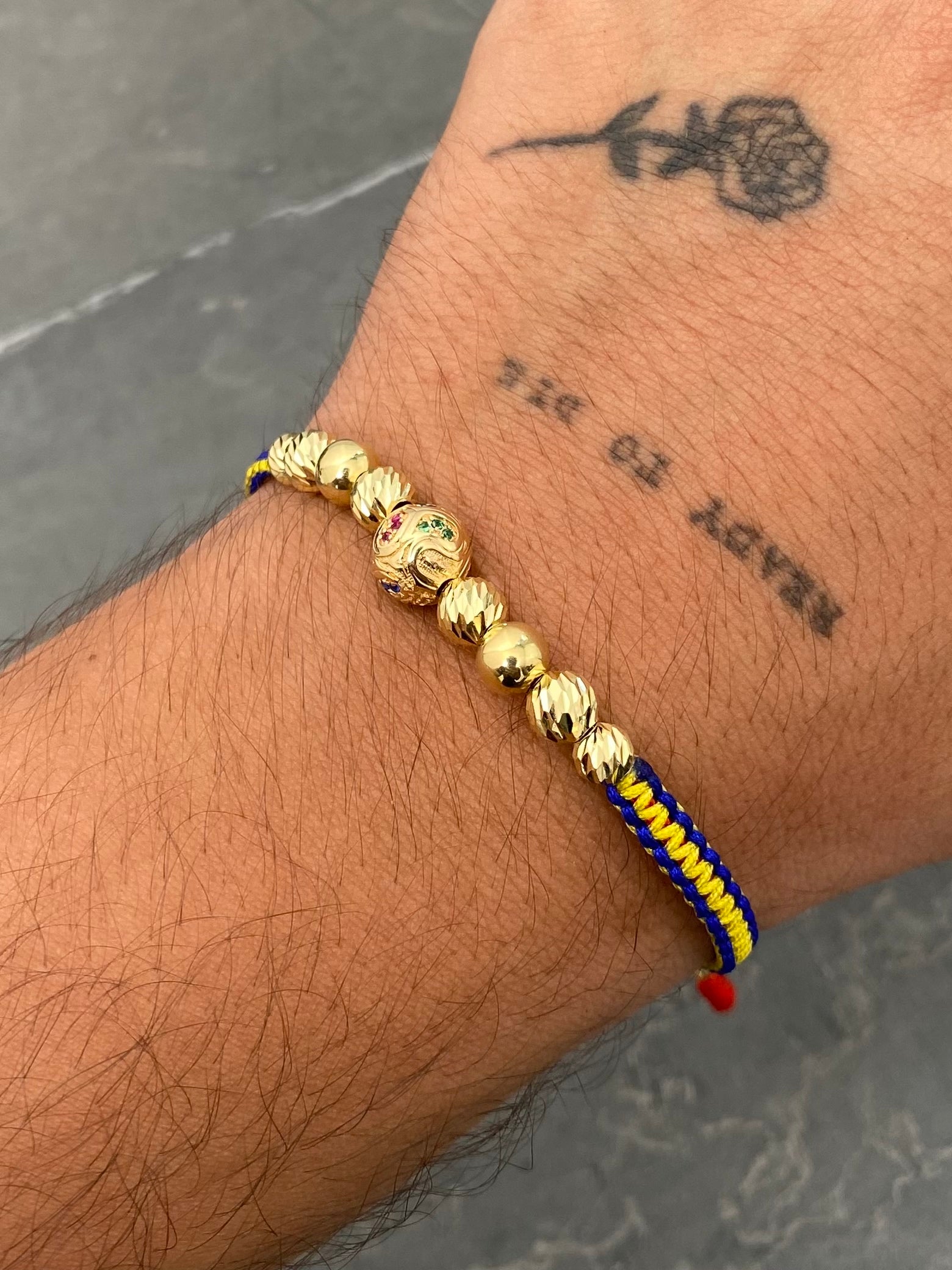Pulsera Tricolor 0.7gr — Oro Amarillo