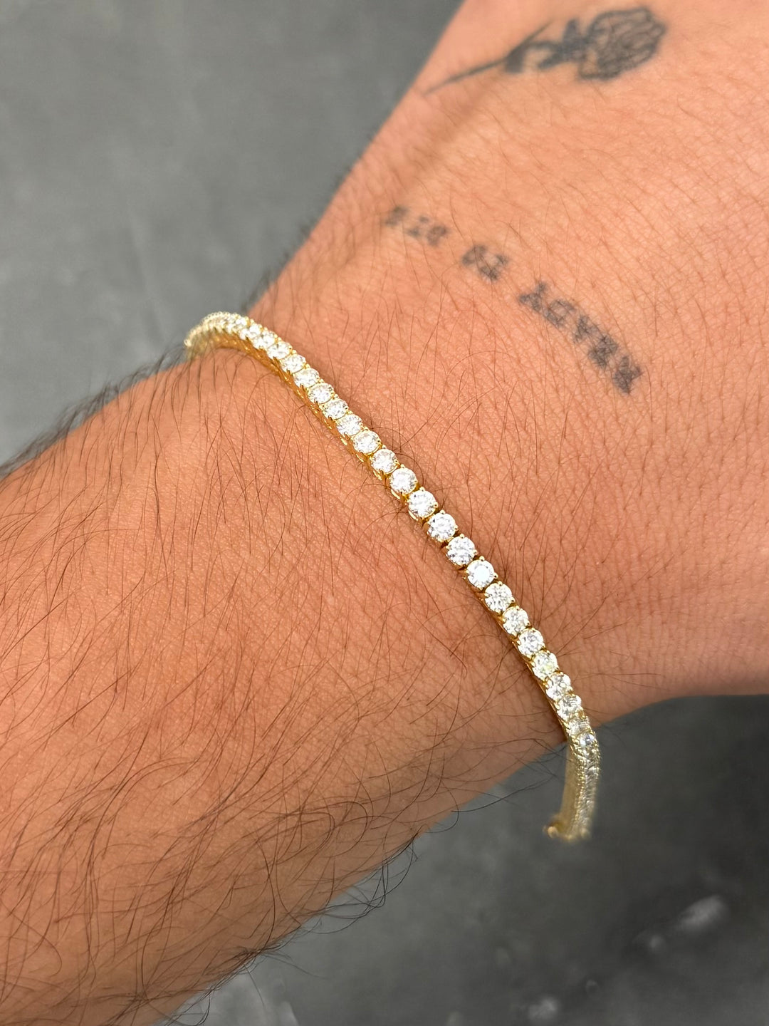 Pulso Tenis con 415pts de Diamantes 9.8gr / 18cm / 2.6mm — Oro Amarillo