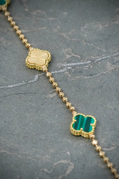 Pulso lucky clover verde y diamantado 7.7gr / Largo 19cm / Oro Amarillo Nac B