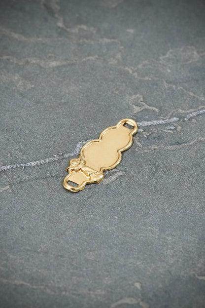 Herraje placa divino niño 0.35gr / Largo 2.2cm — Oro Amarillo