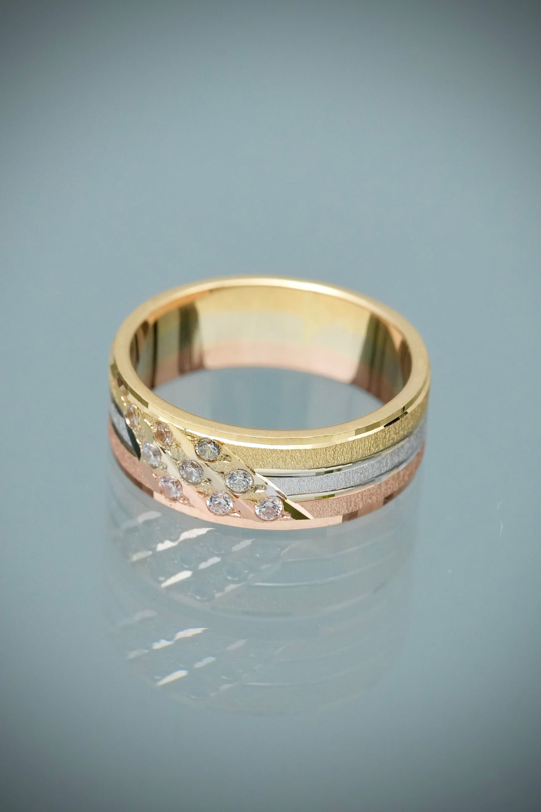 Anillo con swarovski blanco 5.55gr / Talla 5 1/4 — Tres Oros
