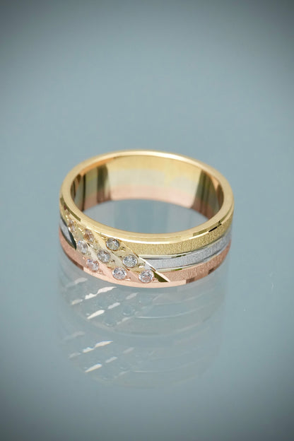 Anillo con swarovski blanco 5.55gr / Talla 5 1/4 — Tres Oros