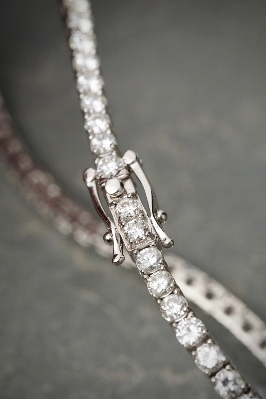Pulso tenis con 446pts de diamantes 12.15gr / Largo 19cm — Oro Blanco