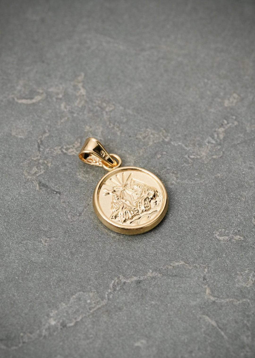 Dije santisima trinidad 0.85gr / Largo 2cm — Oro Amarillo