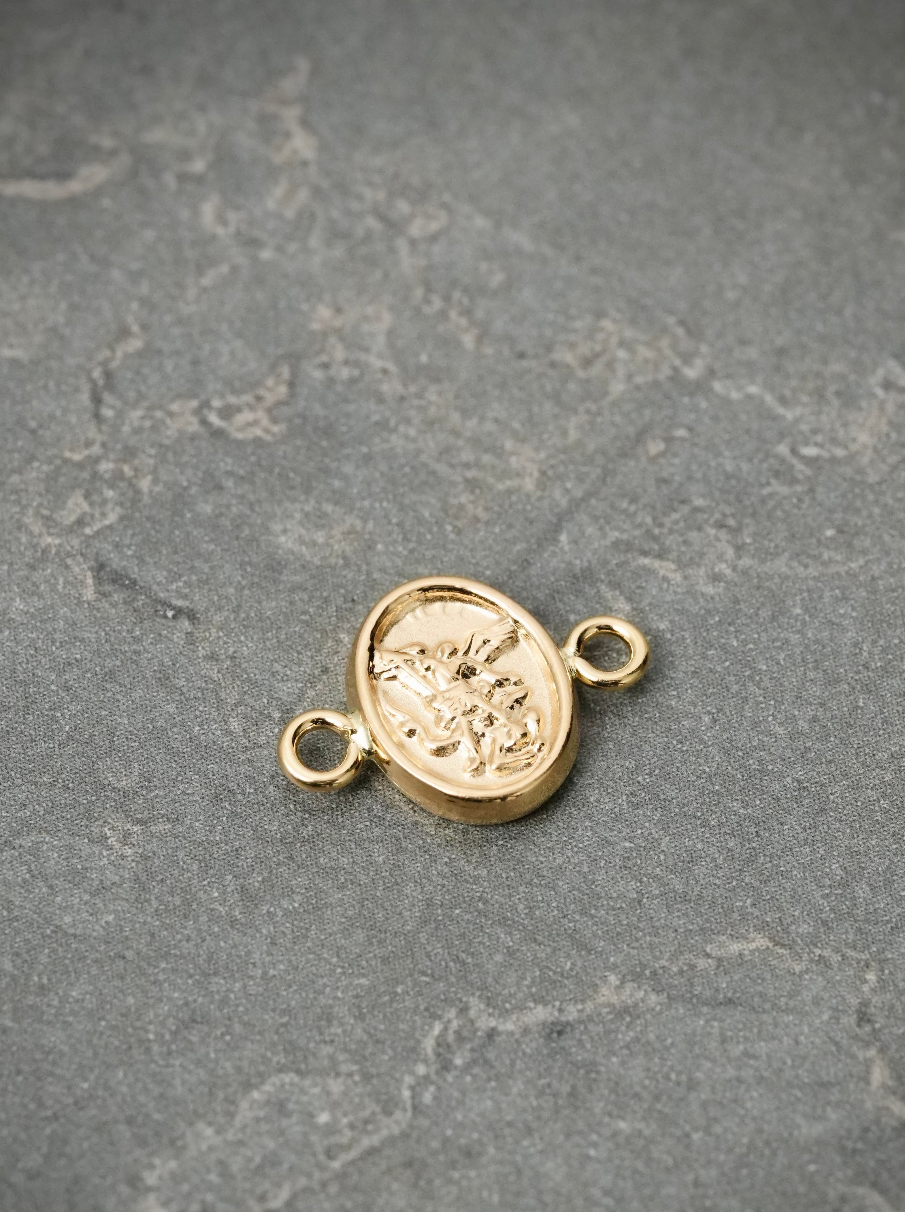 Herraje Arcangel san miguel 0.45gr / Largo 1.4cm — Oro Amarillo