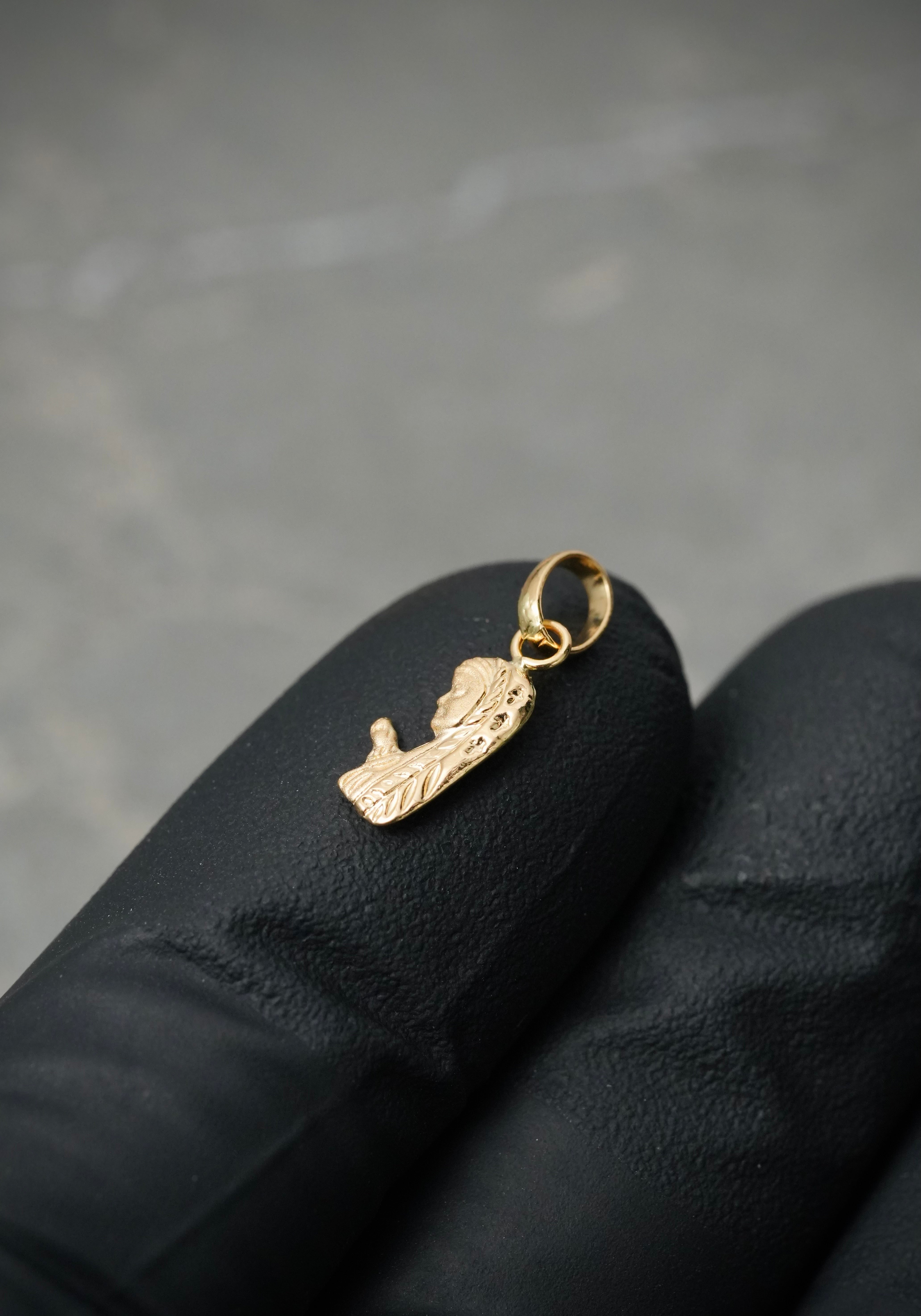 Dije virgen maria 0.3gr / Largo 1.5cm — Oro Amarillo