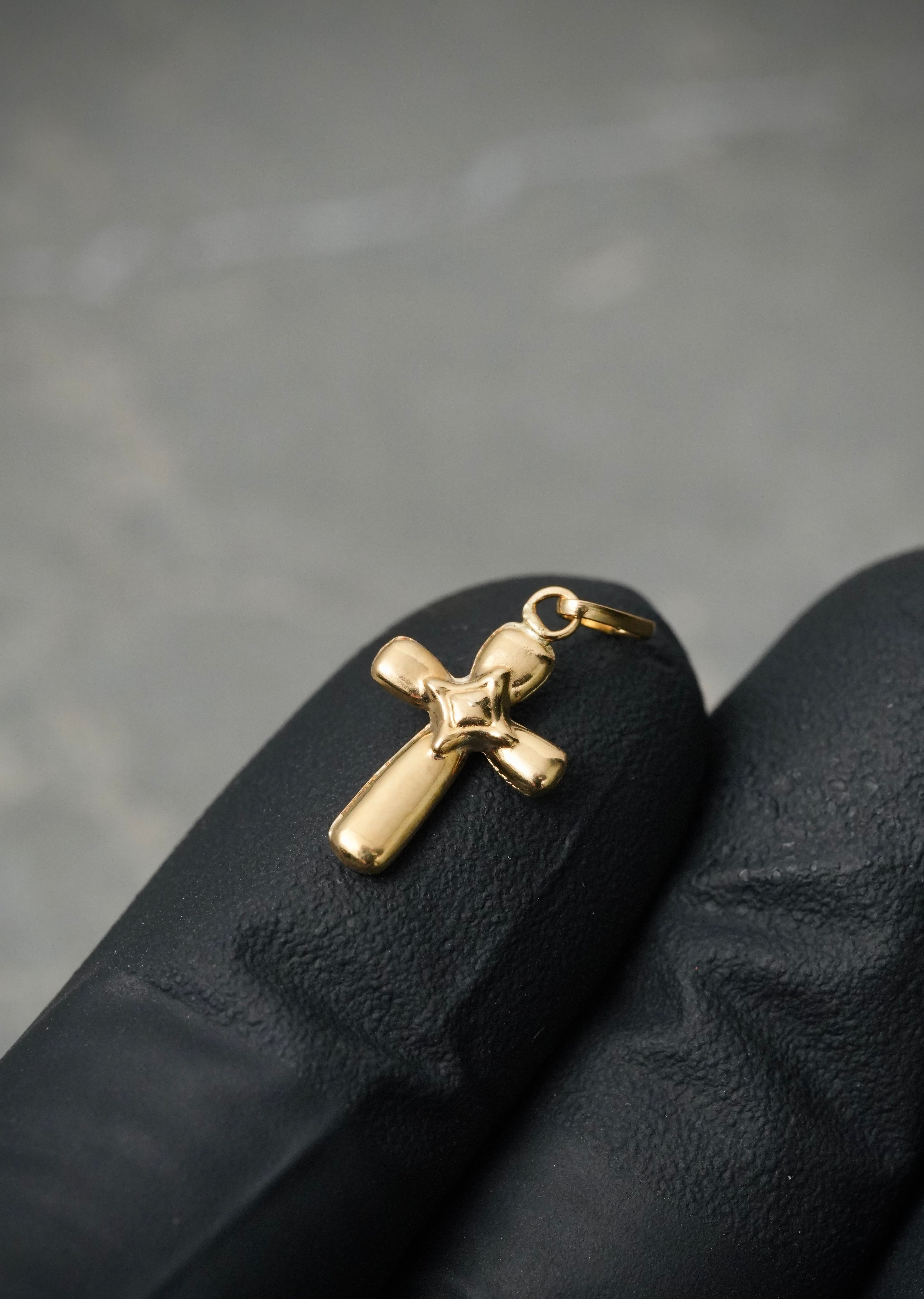 Dije cruz 0.35gr / Largo 1.7cm — Oro Amarillo