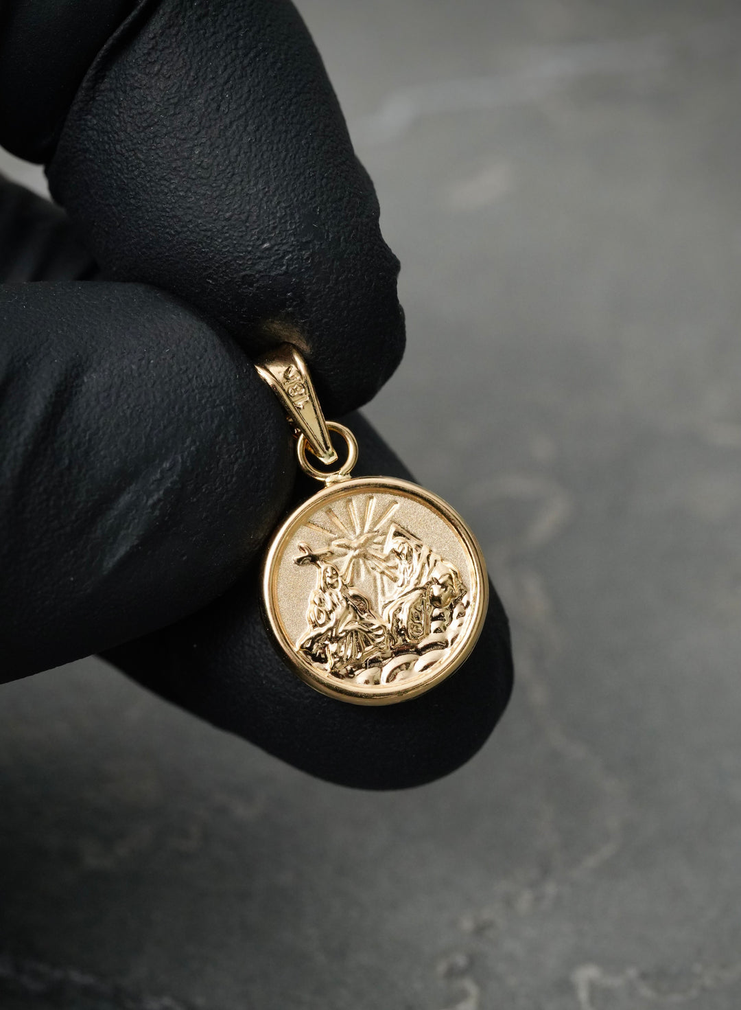 Dije santisima trinidad 0.85gr / Largo 2cm — Oro Amarillo