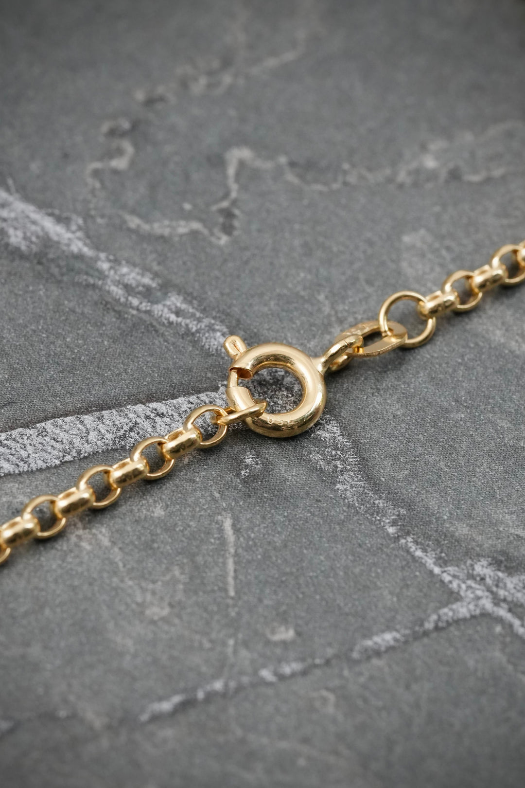 Cadena aro seguido 4.25gr / Largo 60cm — Oro Amarillo