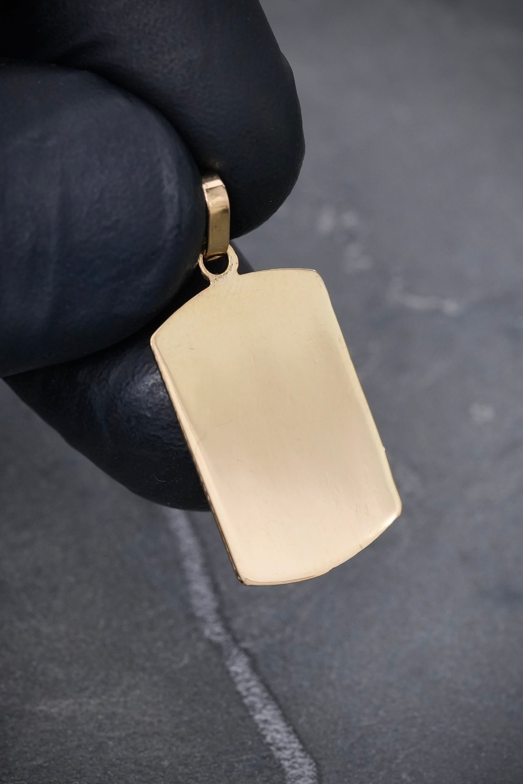 Dije placa lisa 2.1gr / Largo 2.8cm / Oro Amarillo Nac B