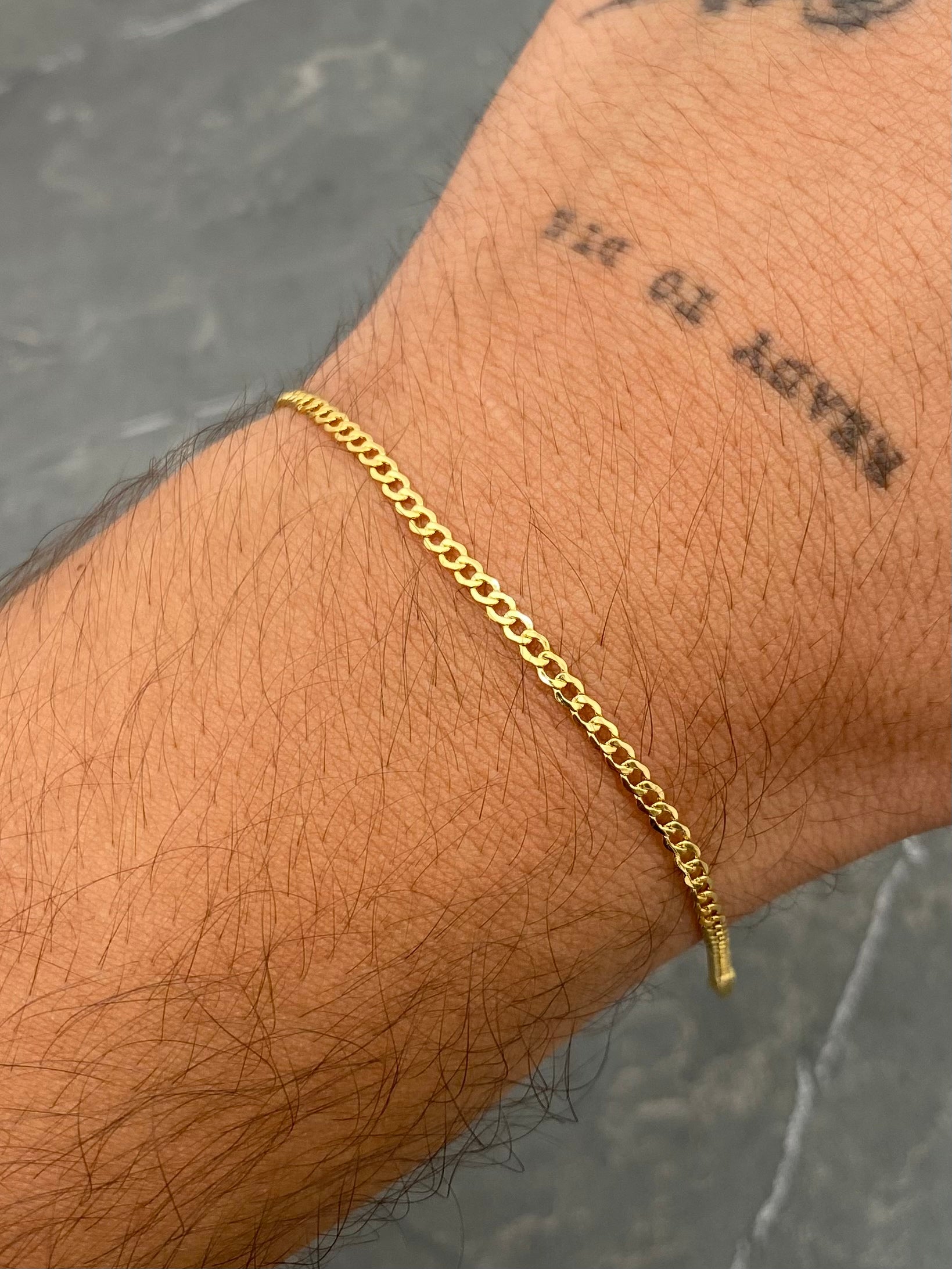 Pulso Cubano 1gr / 19cm / 2.2mm — Oro Amarillo