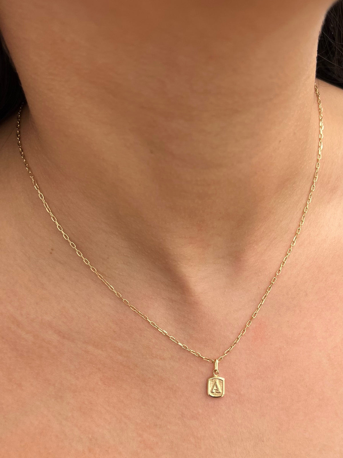 Dije Letra A 0.3gr / 1.5cm / 6mm — Oro Amarillo