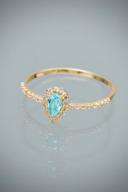 Anillo Gota con Swarovski Azul y Blanco 1.4gr / Talla 7 1/2 — Oro Amarillo