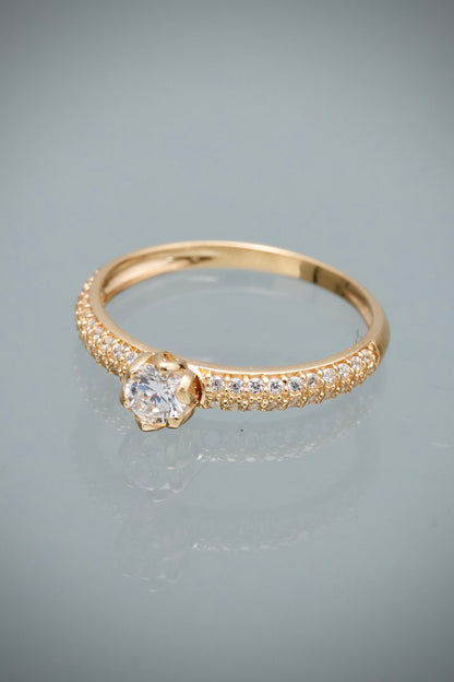Solitario con Swarovski Blanco 1.7gr / Talla 7 1/4 — Oro Amarillo