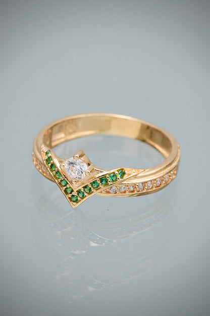Anillo con Swarovski Verde y Blanco 2.5gr / Talla 6 — Oro Amarillo