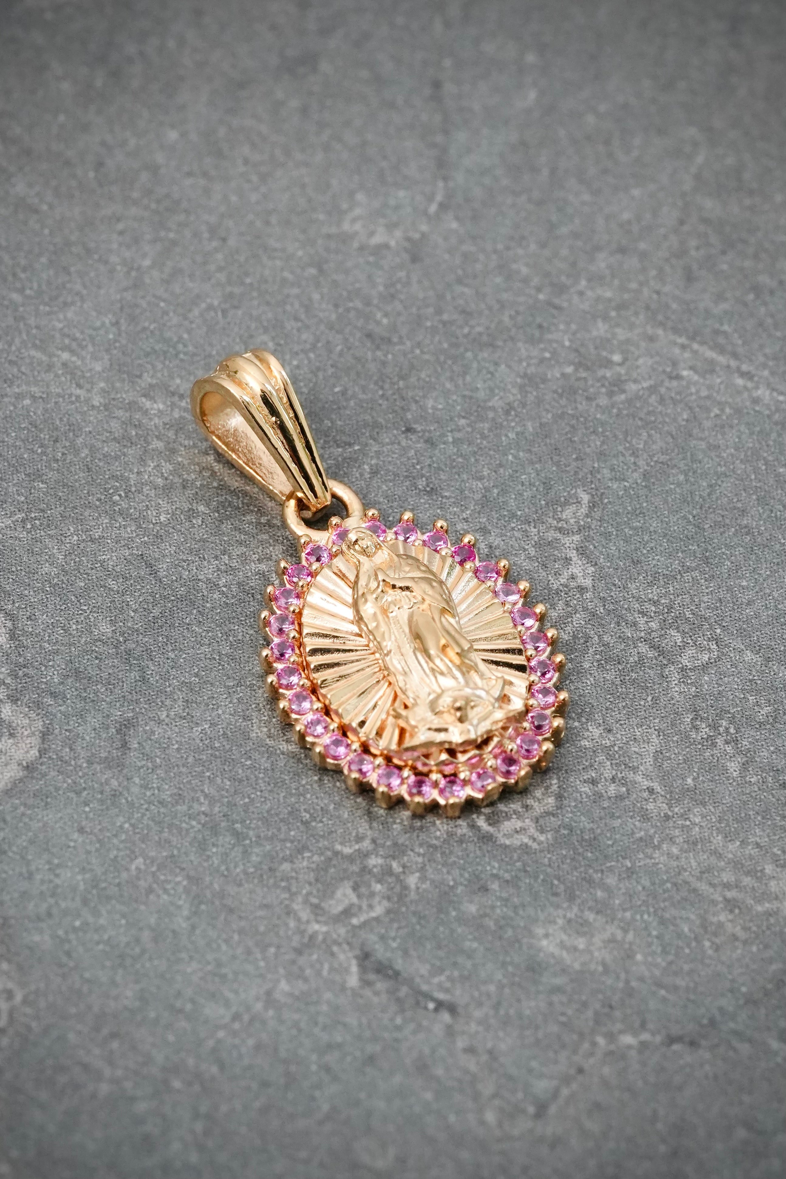 Dije Virgen de Guadalupe 1.95gr / 2.2cm / 11mm — Oro Amarillo