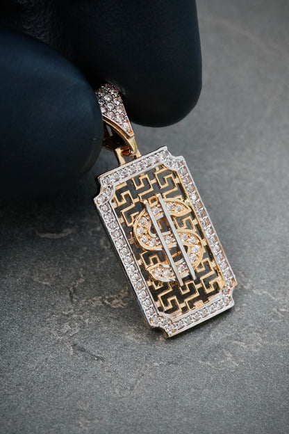 Dije Signo Peso con Swarovski Blanco 3.5gr / 3.2cm / 13.3mm — Oro Amarillo