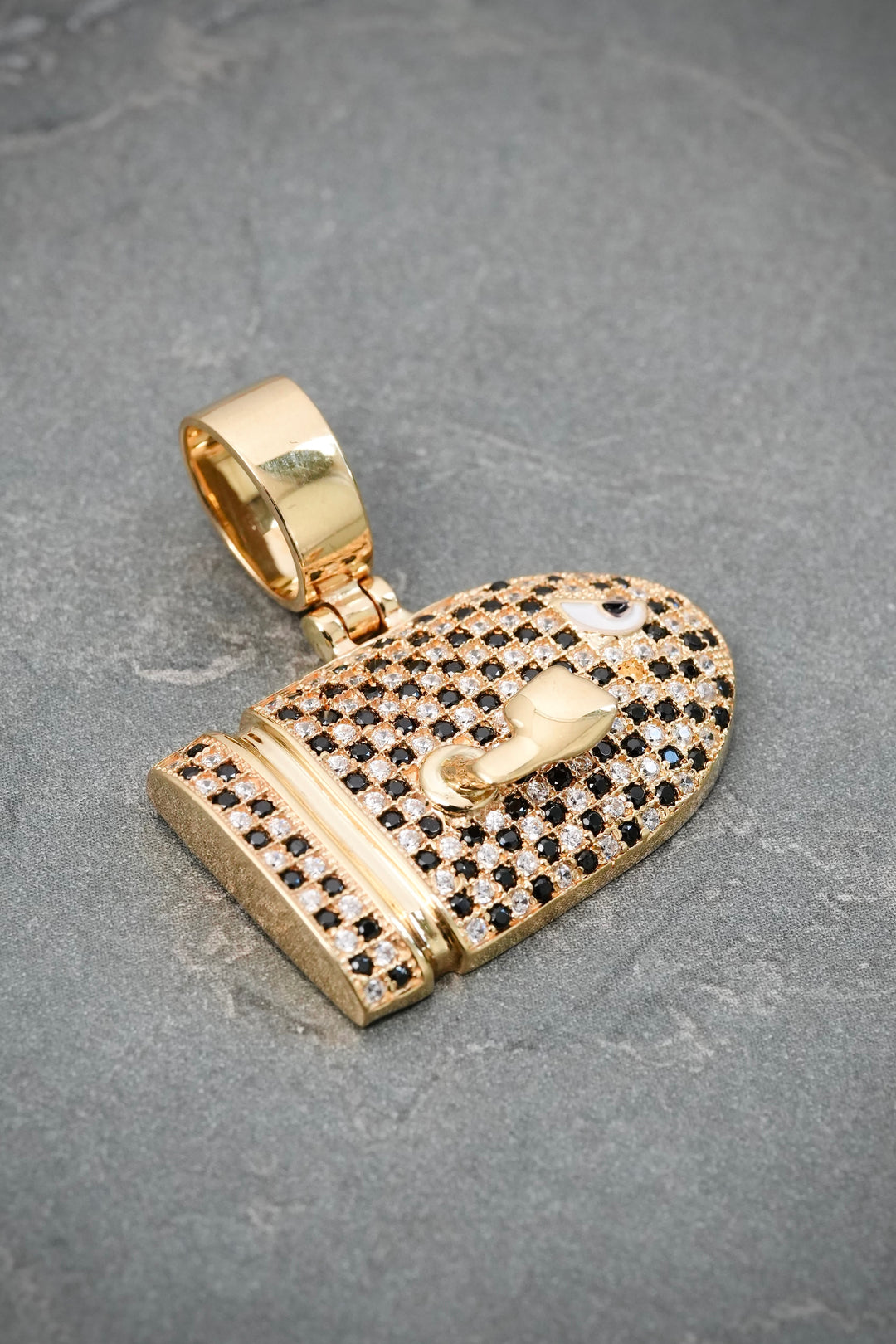 Dije Bala con Swarovski Negro y Blanco 5.55gr / 2.8cm / 25.7mm — Oro Amarillo