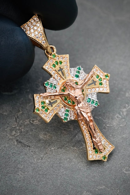 Dije Cruz con Cristo y Swarovski 6.9gr / 4.5cm / 25.6mm — Dos Oros