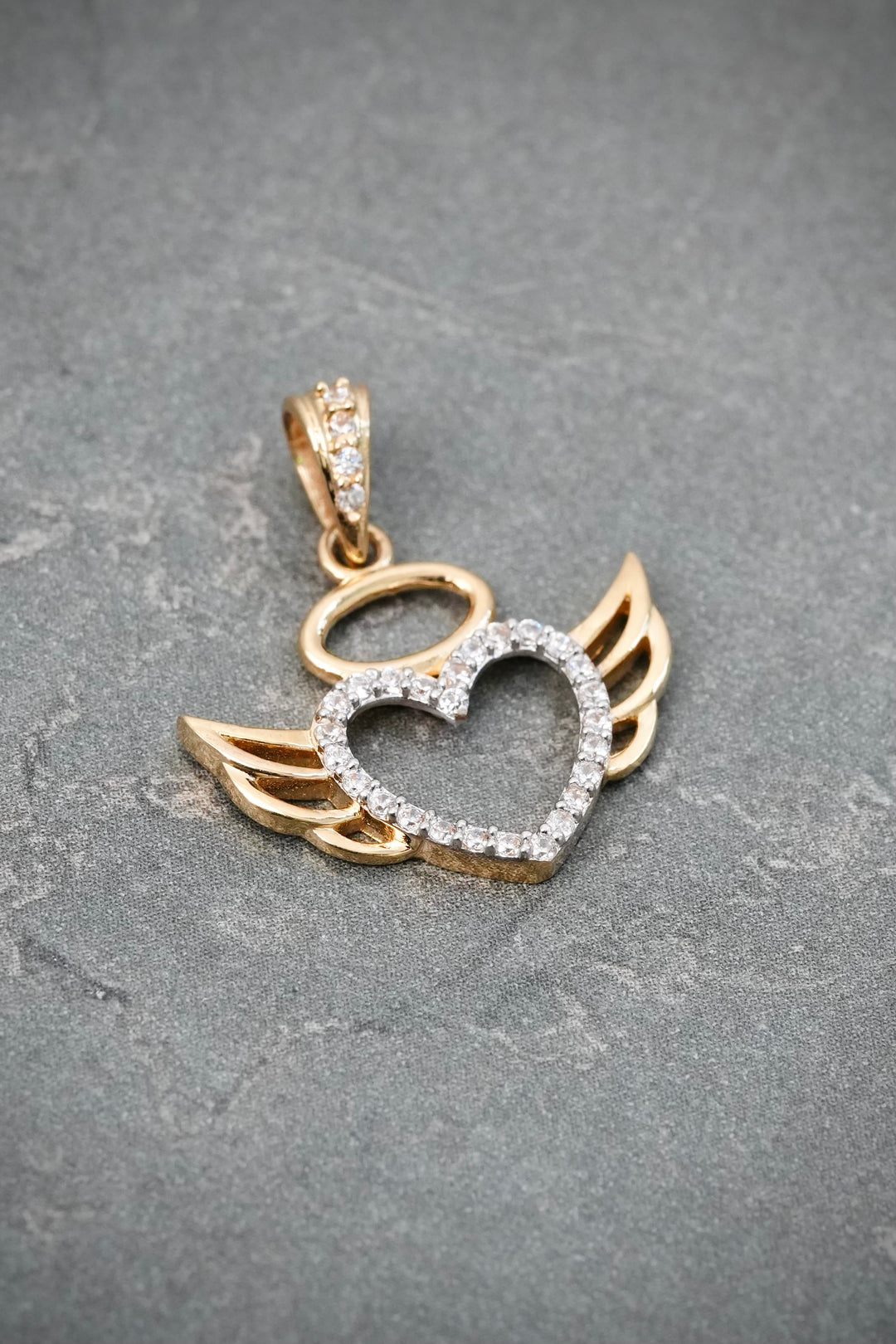 Dije Corazon con Swarovski Blanco 1.5gr / 2.1cm / 18.4mm — Oro Amarillo
