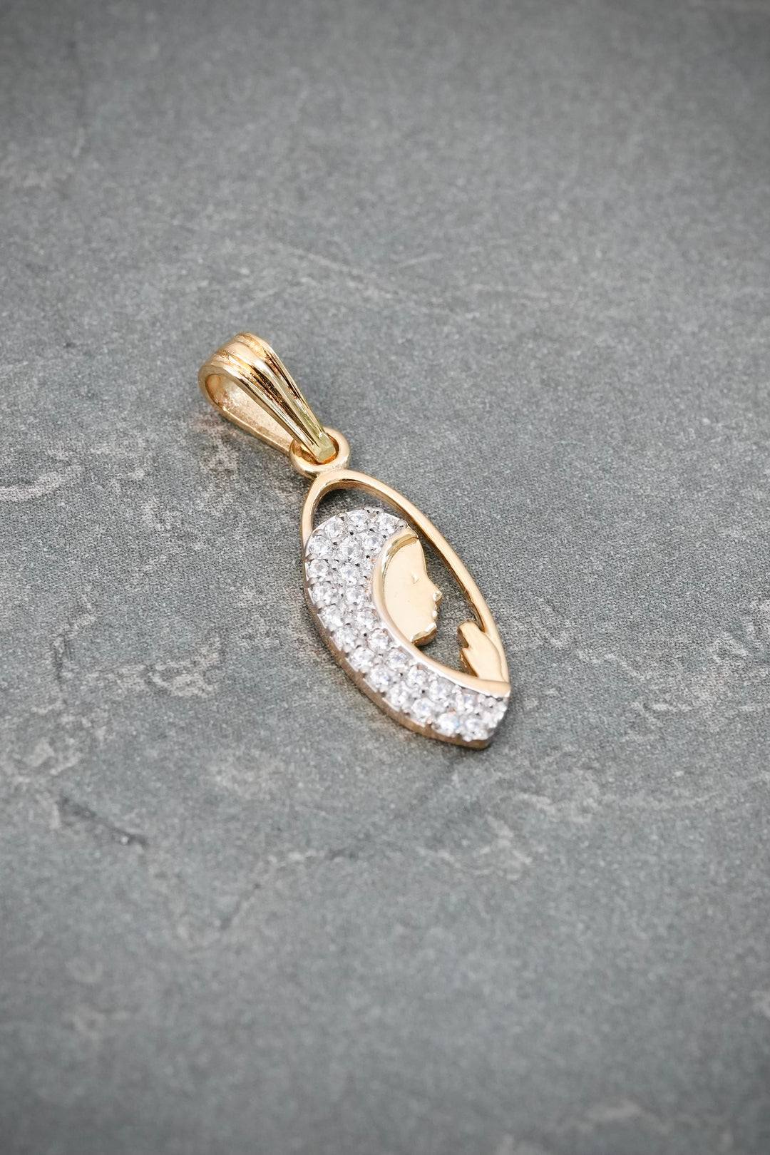 Dije Virgen Maria 1.1gr / 2.4cm / 7mm — Oro Amarillo
