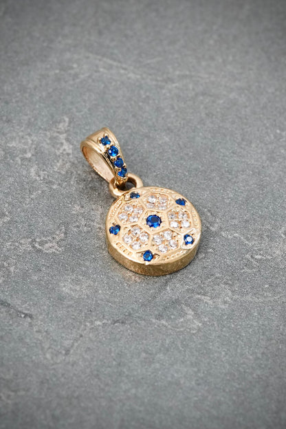 Dije Balon con Swarovski Azul y Blanco 1.5gr / 1.7cm / 9.9mm — Oro Amarillo