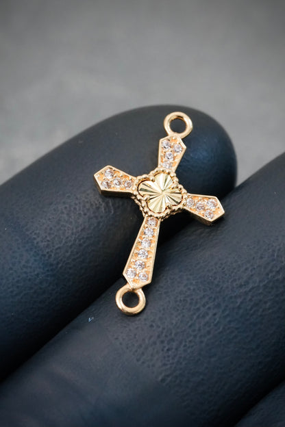 Herraje Cruz con Swarovski Blanco 0.85gr / 2.1cm / 13.5mm — Oro Amarillo