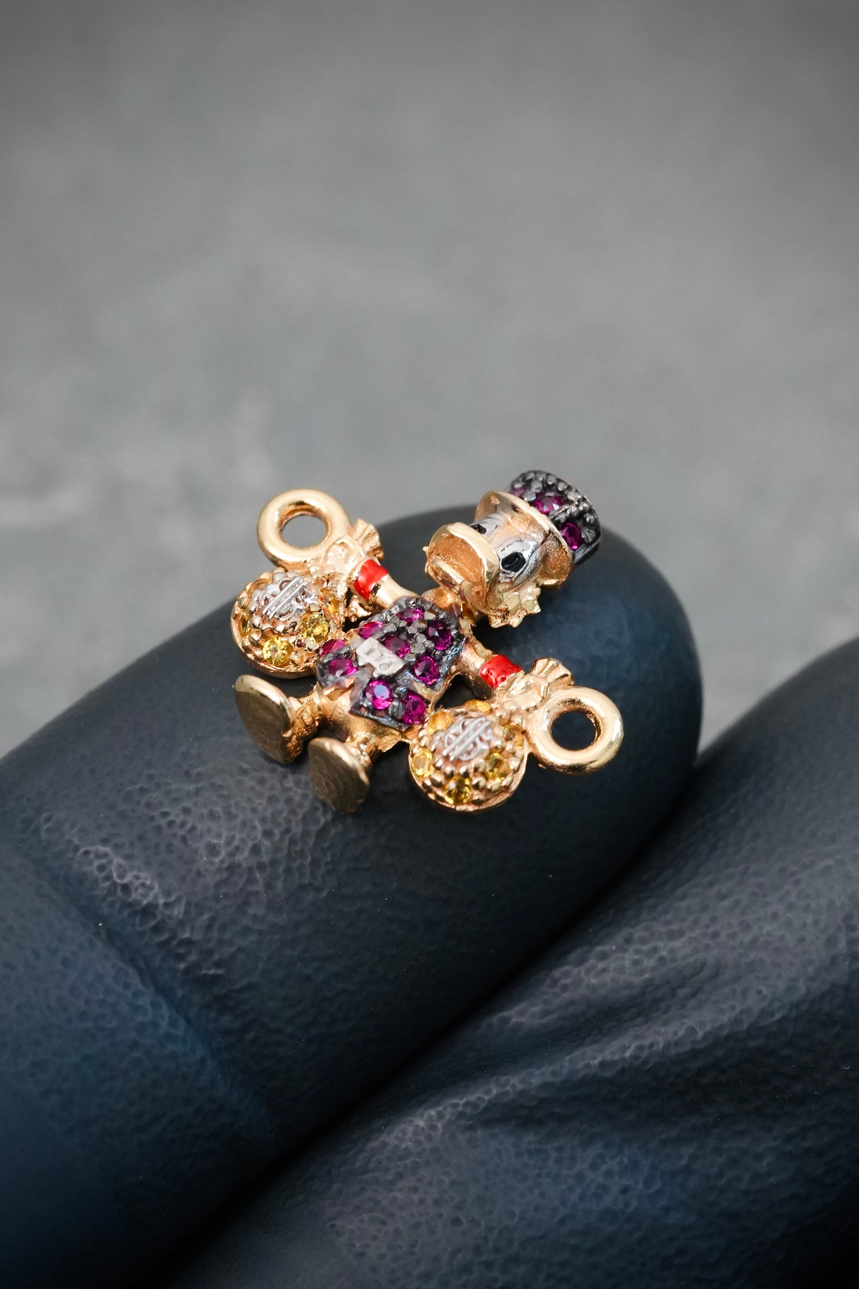 Herraje Tio Rico con Swarovski Fucsia y Amarillo 1.65gr / 1.5cm / 14.4mm — Oro Amarillo