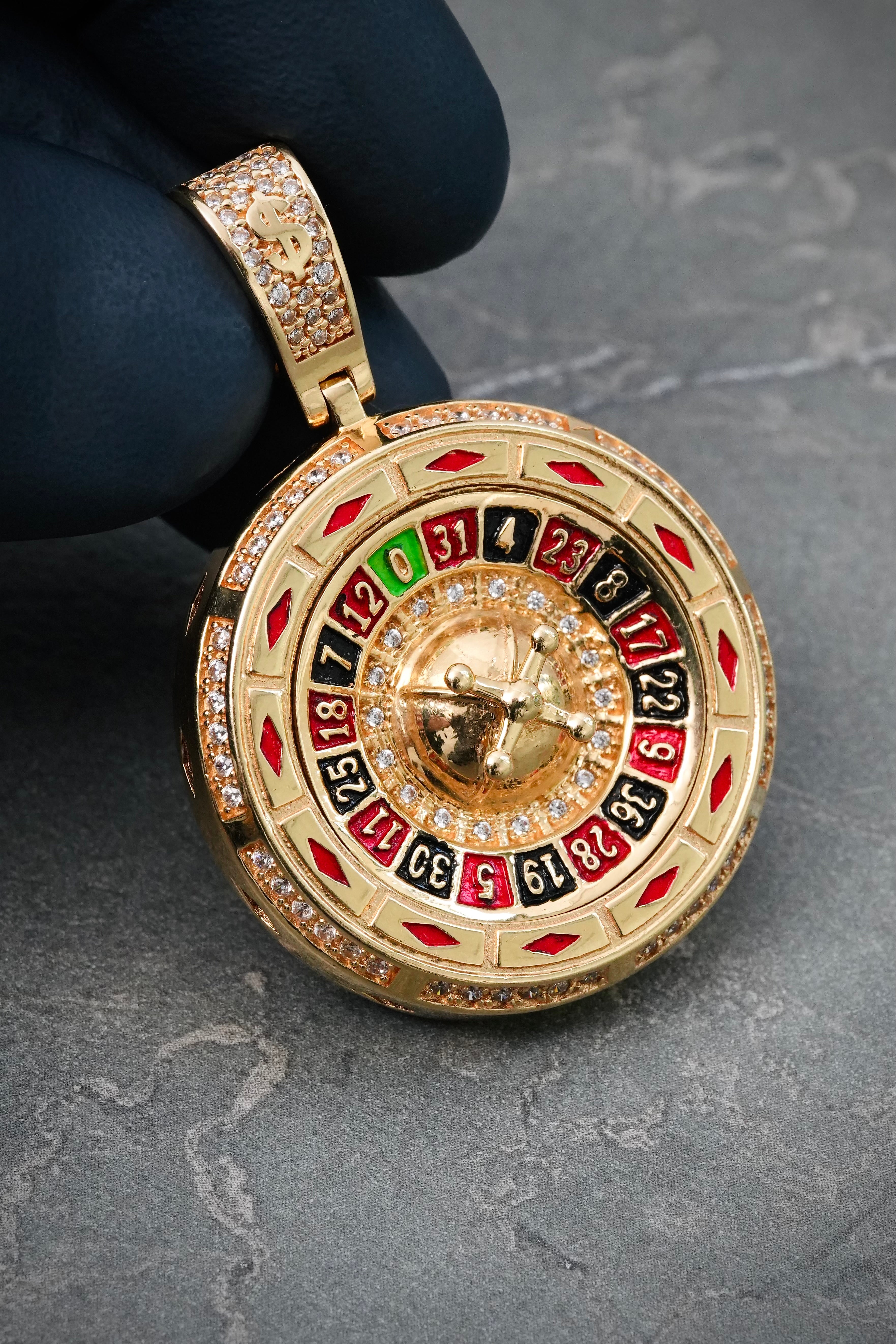 Dije Ruleta con Swarovski Blanco 19.85gr / 4.6cm / 32.5mm — Oro Amarillo