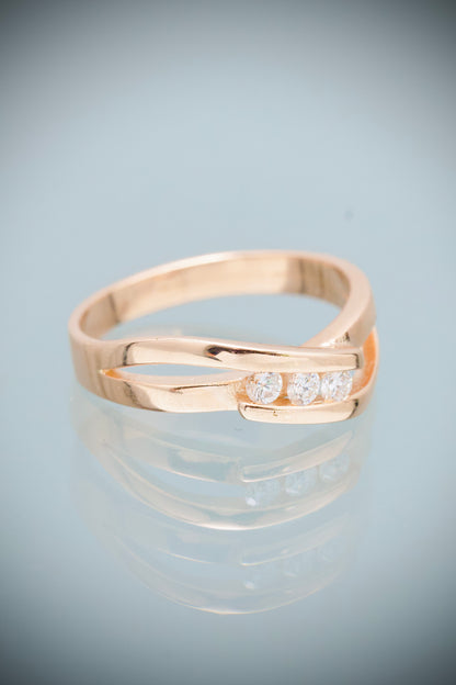 Anillo con 15pts de diamantes 3.6gr / TALLA 6 3/4 / Oro Rosado (Joya) M