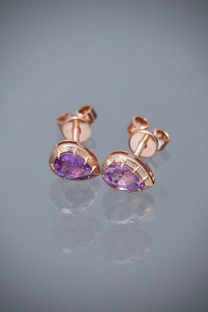 Topos con 104pts de zafiro 1.95gr / Largo 0.7cm — Oro Rosado