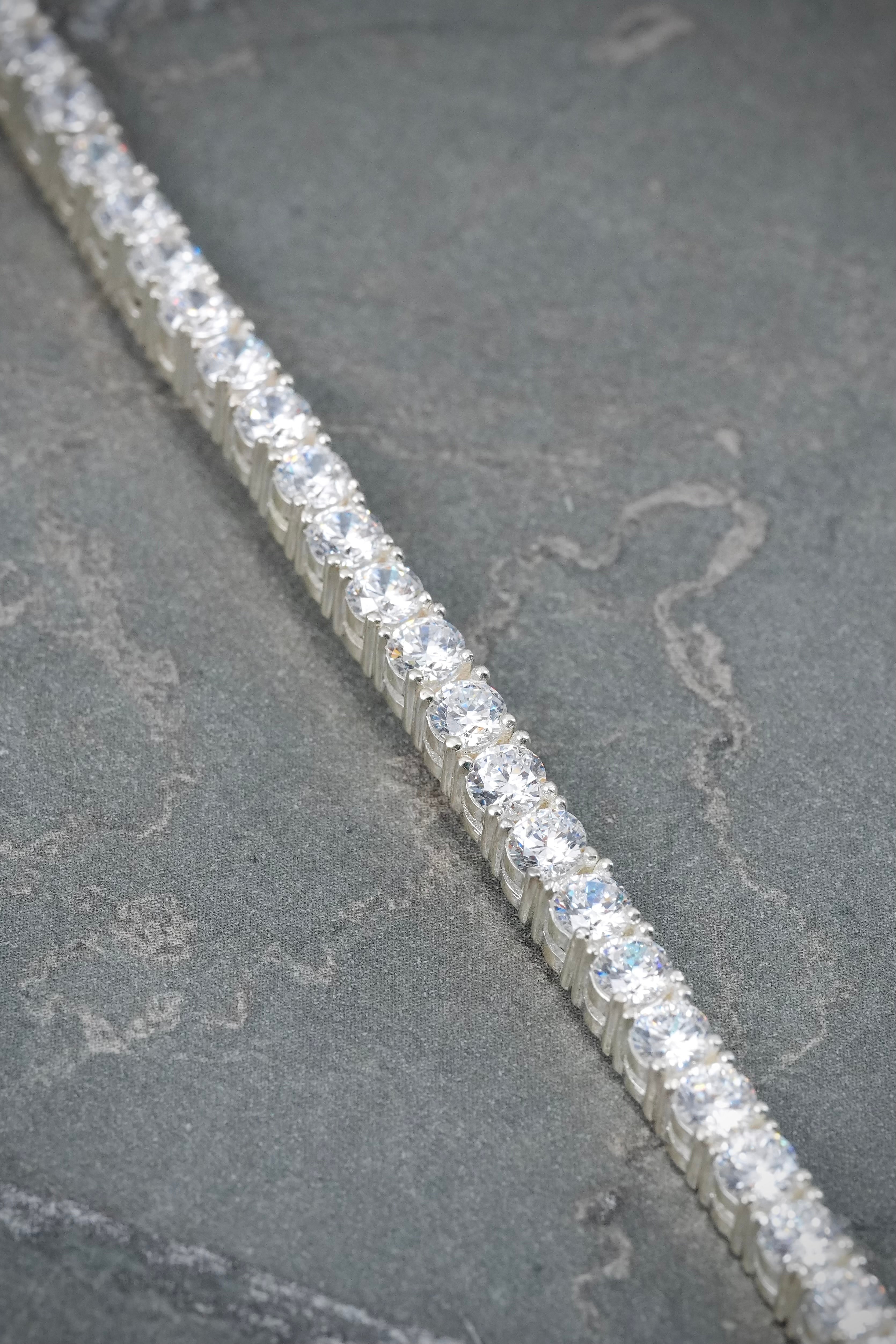 Pulso con Swarovski Blanco 16.7gr / 20cm / 3.6mm — Plata 925
