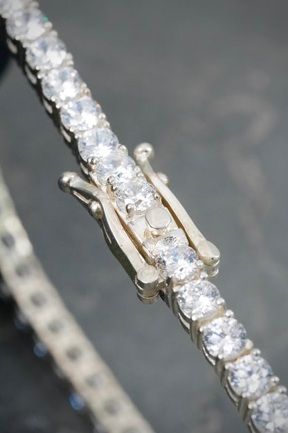 Pulso con Swarovski Blanco 16.7gr / 20cm / 3.6mm — Plata 925