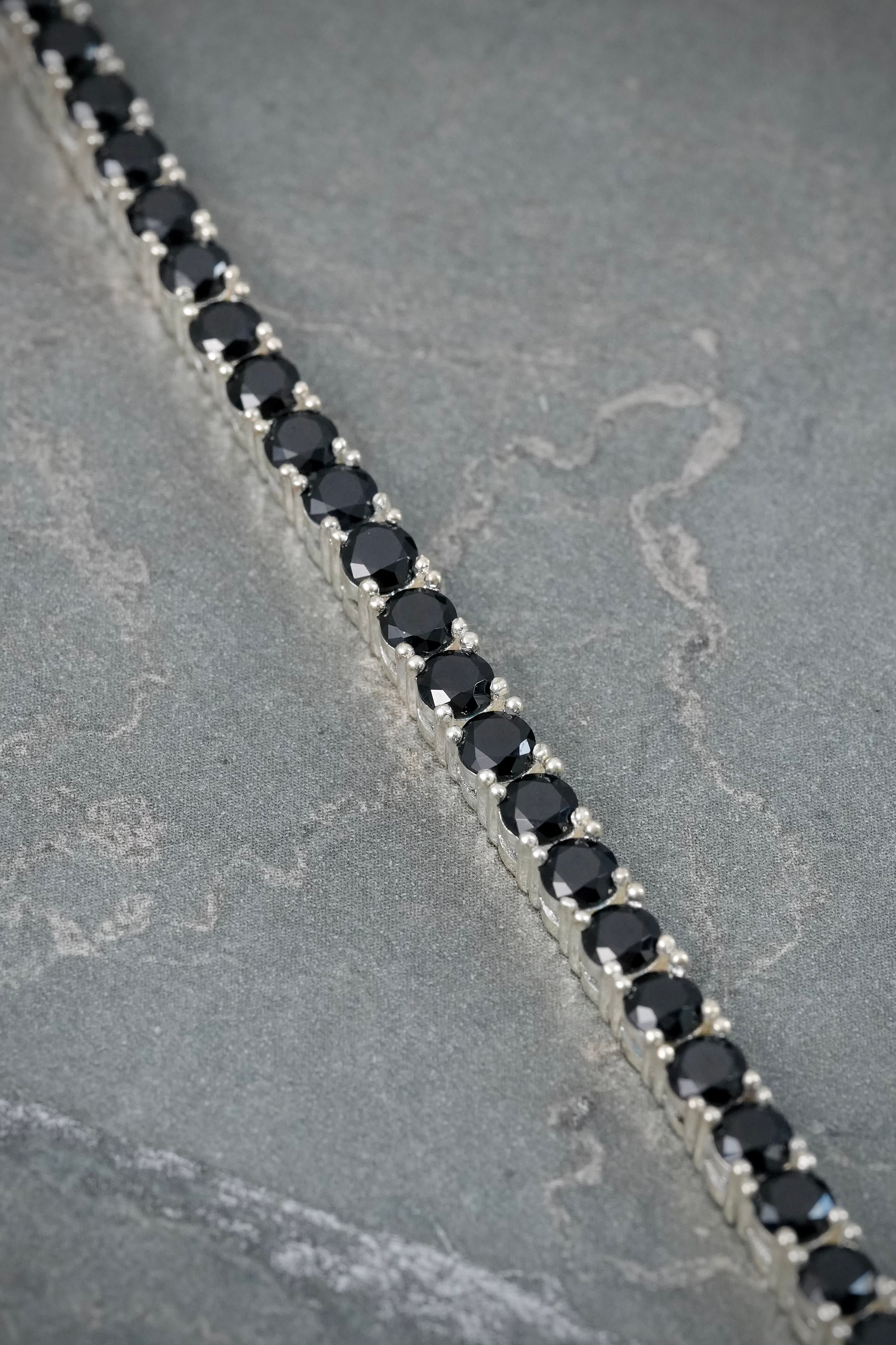 Pulso con Swarovski Negro 15.7gr / 21cm / 3.7mm — Plata 925