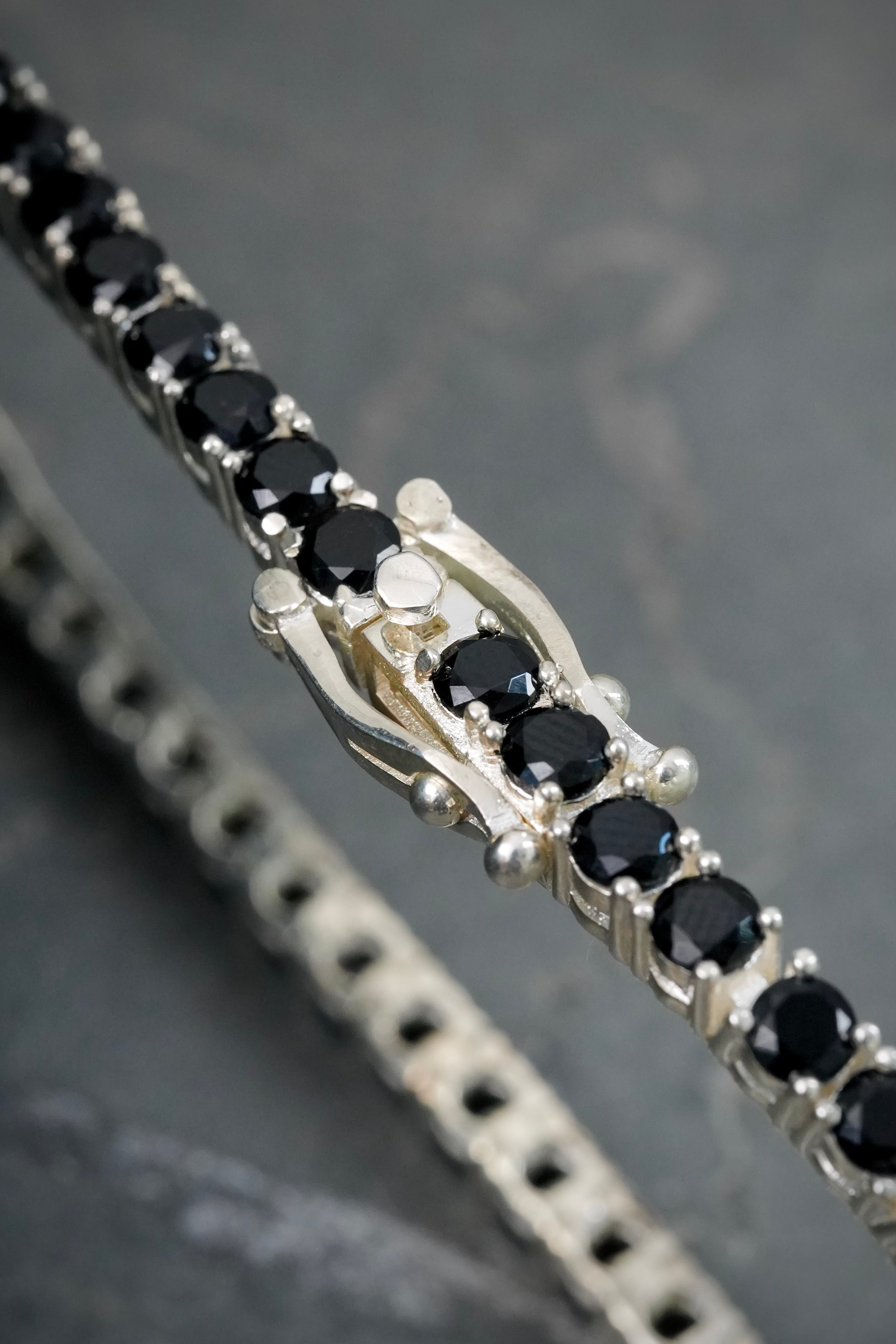 Pulso con Swarovski Negro 15.7gr / 21cm / 3.7mm — Plata 925