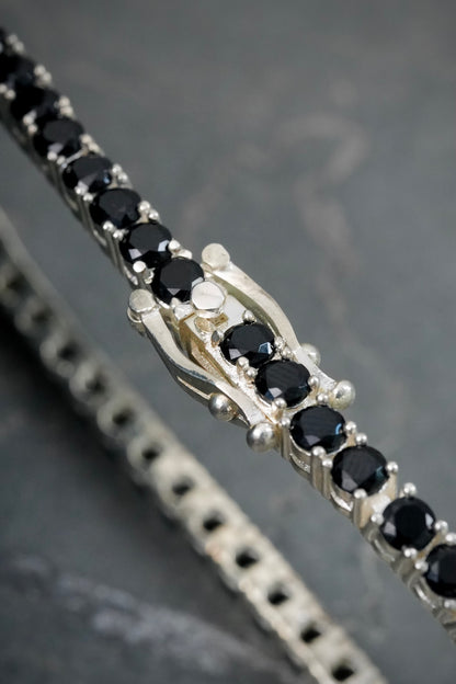 Pulso con Swarovski Negro 15.7gr / 21cm / 3.7mm — Plata 925