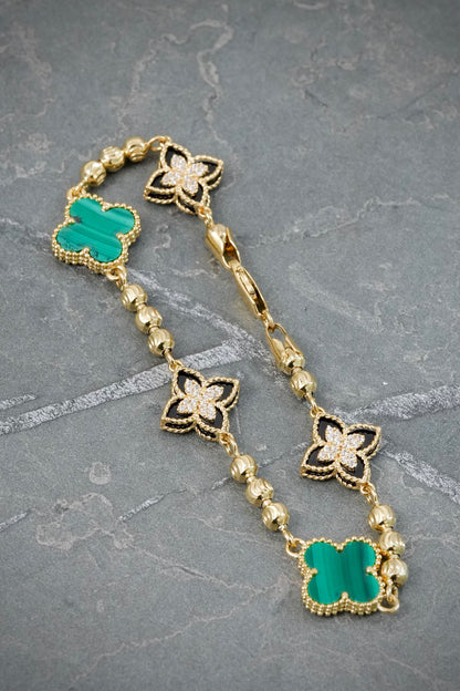 Pulso Lucky Clover Piedra Verde y Negra 9.7gr / 19cm / 13.8mm — Oro Amarillo