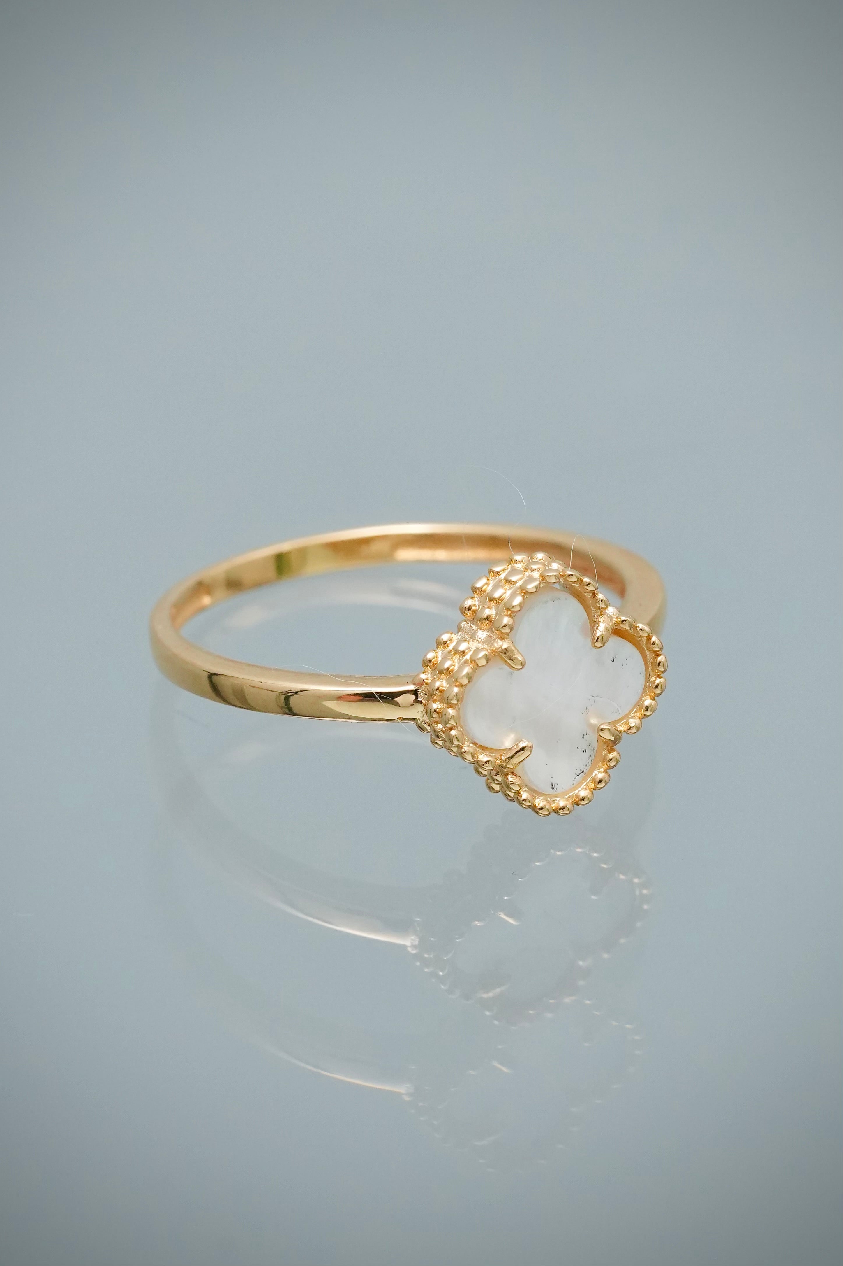 Anillo Lucky Blanco 2.1gr / Talla 7 — Oro Amarillo
