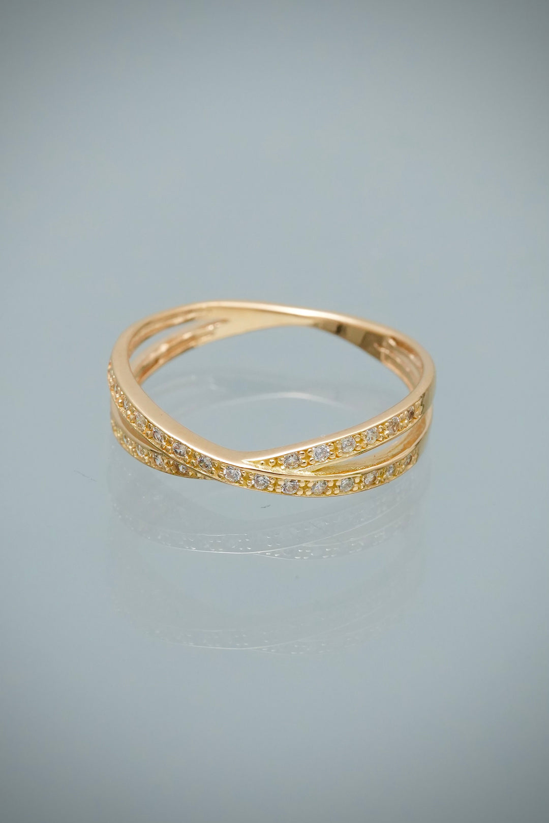 Anillo con Swarovski Blanco 1.8gr / Talla 6 1/2 — Oro Amarillo