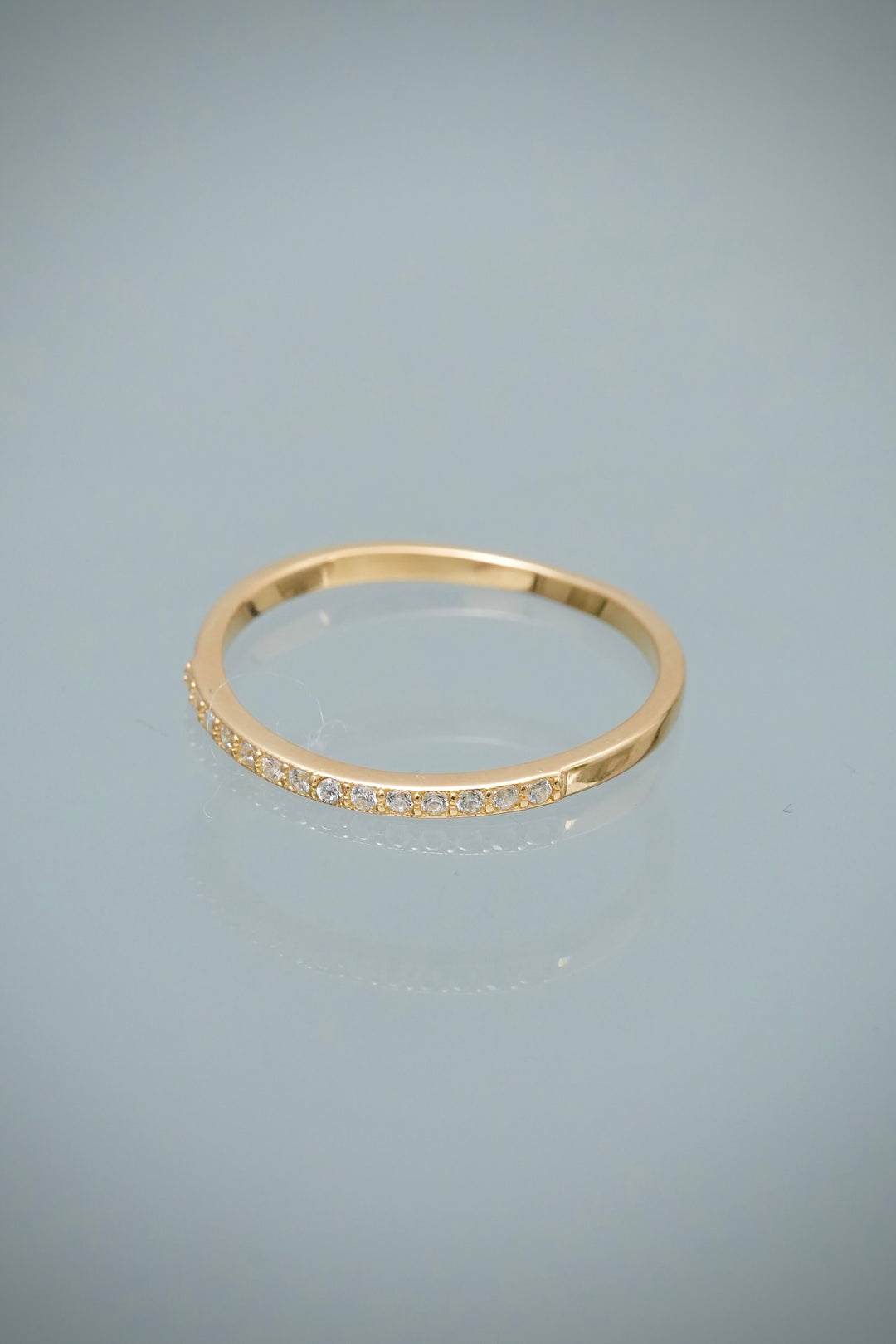 Anillo con Swarovski Blanco 1.5gr / Talla 7 1/2 — Oro Amarillo