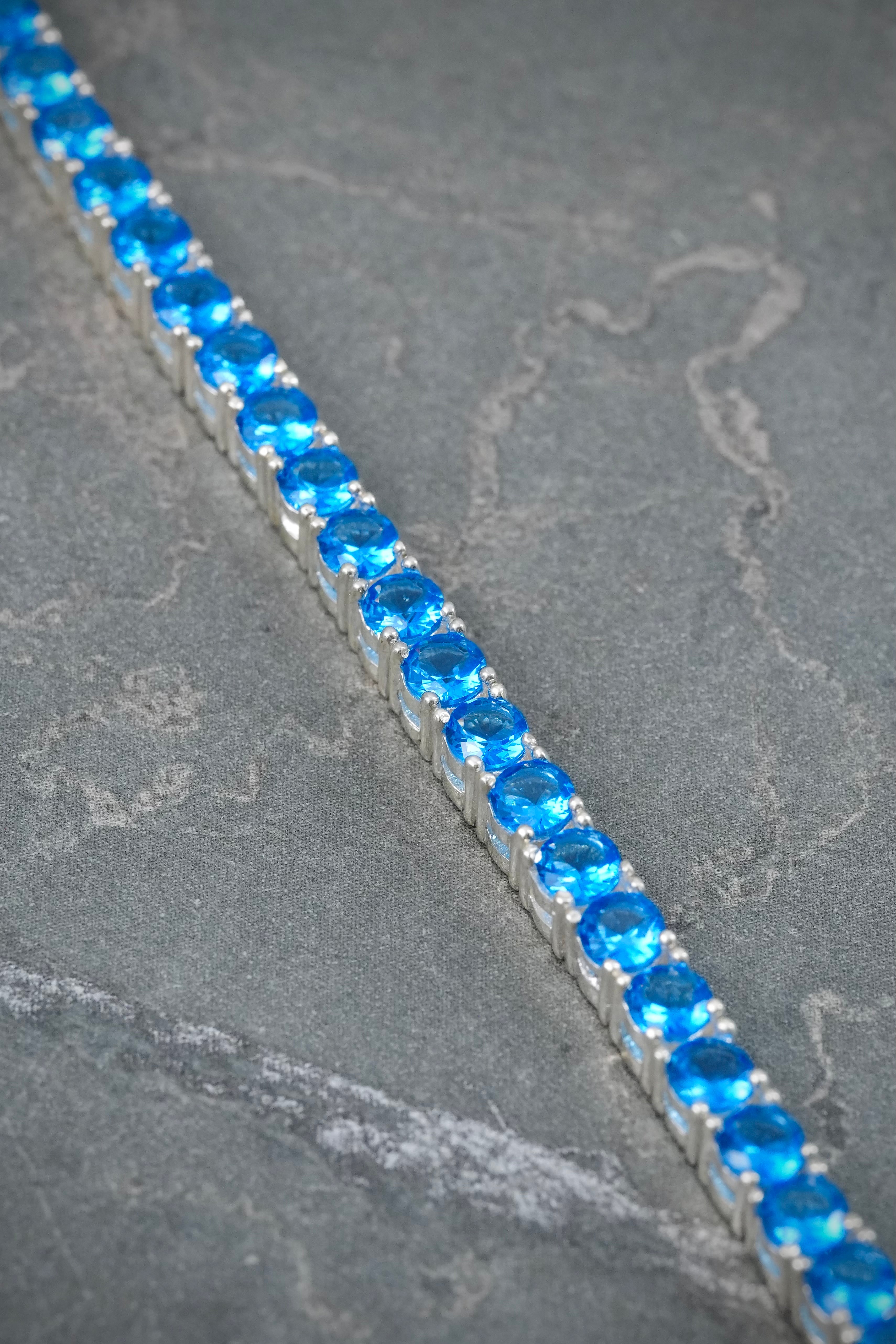 Pulso con Swarovski Azul 14.6gr / 19.5cm / 3.6mm — Plata 925