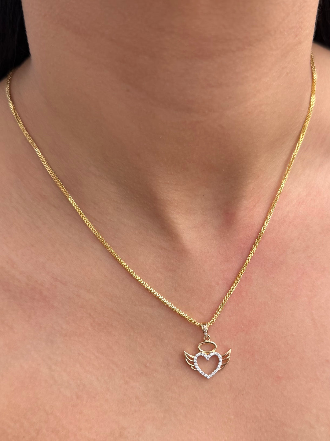 Dije Corazon con Swarovski Blanco 1.5gr / 2.1cm / 18.4mm — Oro Amarillo
