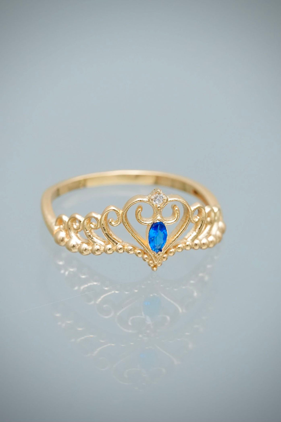 Anillo Corona con Swarovski Azul 1.9gr / Talla 6 1/2 — Oro Amarillo