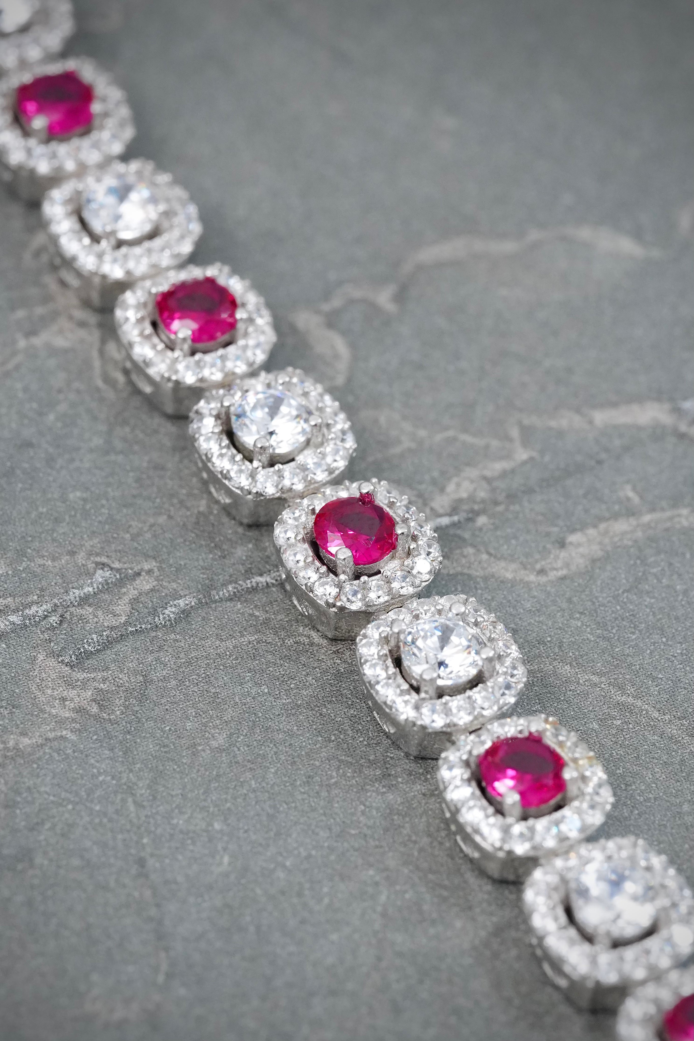 Pulso Tenis con Swarovski Fucsia y Blanco 21gr / 18cm / 7.6mm — Plata 925