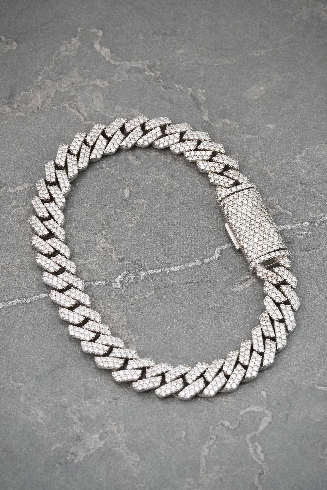 Pulso Dubai con 376pts de Moissanita 22.45gr / 16.5cm / 8mm — Plata 925