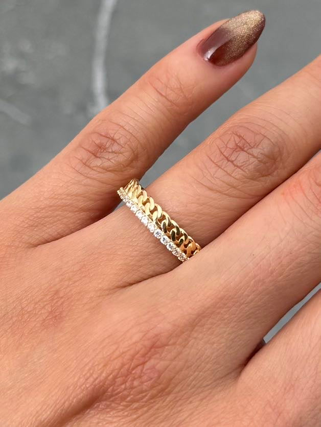 Anillo Cubano con Swarovski Blanco 1.7gr / Talla 6 — Oro Amarillo