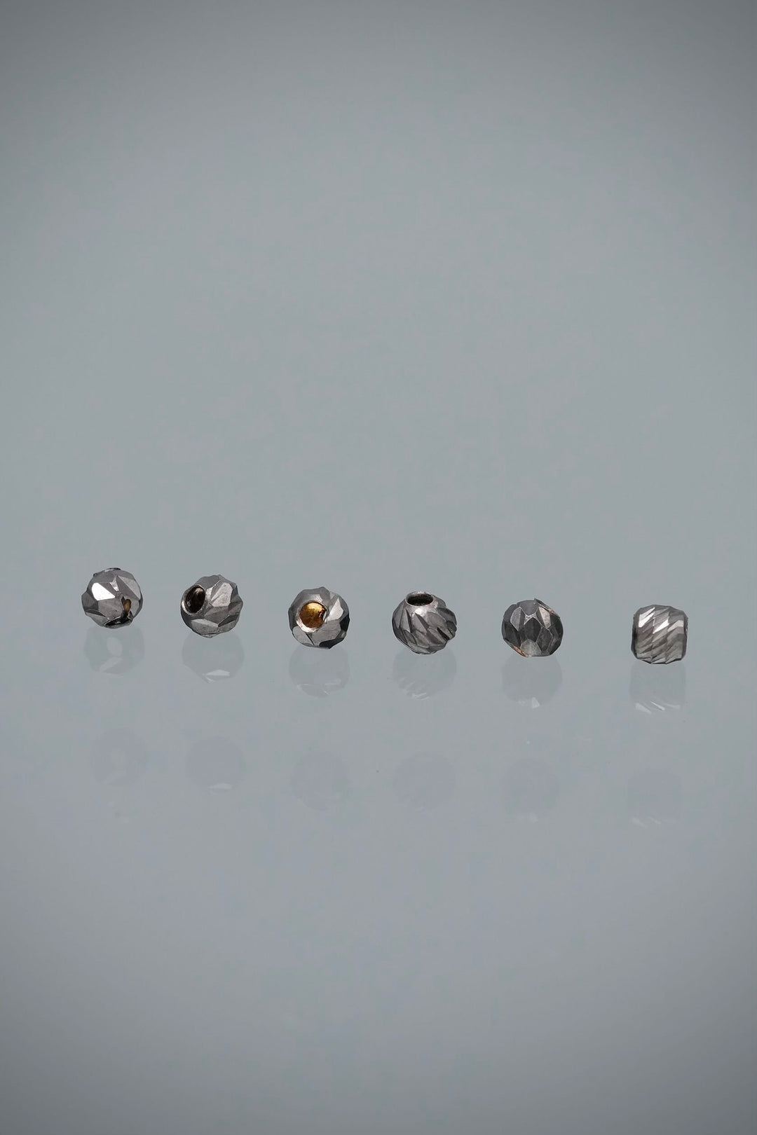 Bolas diamantadas 3mm 0.05gr — Oro Rosado