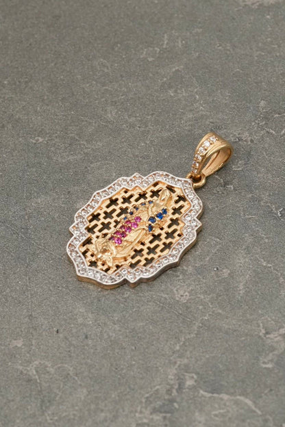 Dije virgen de guadalupe con swarovski azul y fucsiA 3.8gr / Largo 3.2cm — Oro Amarillo